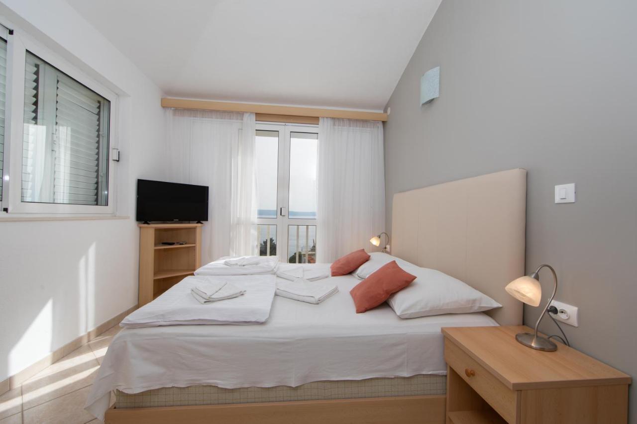 Apartments Klaricic Zivogosce Exterior photo