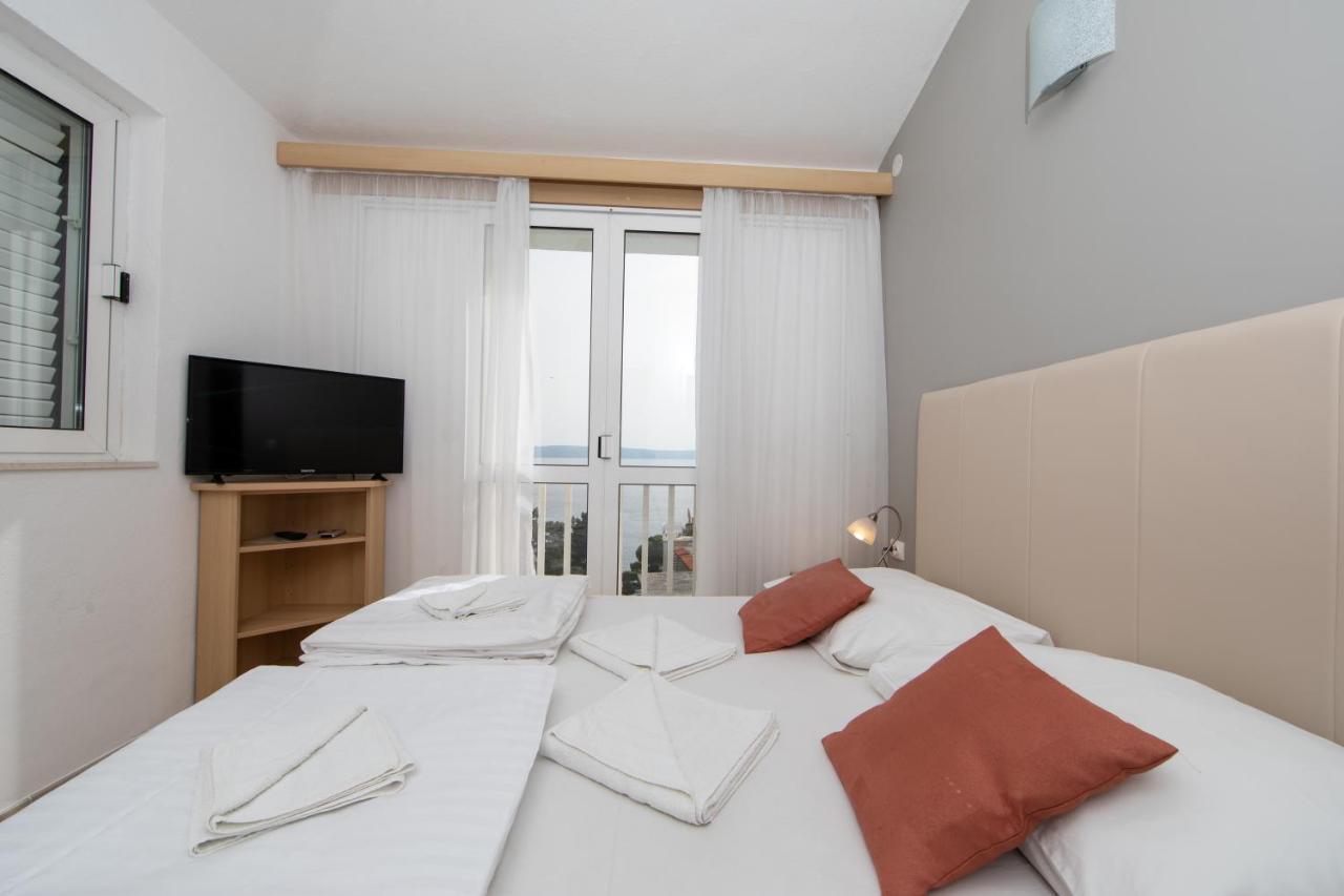 Apartments Klaricic Zivogosce Exterior photo