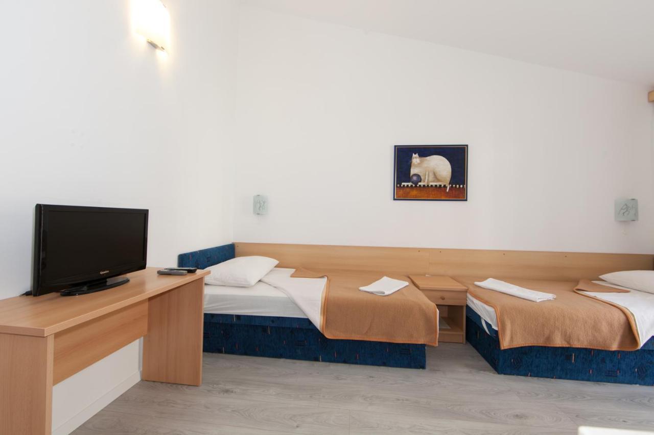 Apartments Klaricic Zivogosce Exterior photo