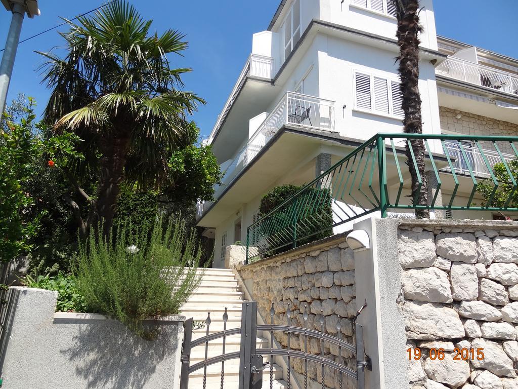 Apartments Klaricic Zivogosce Exterior photo